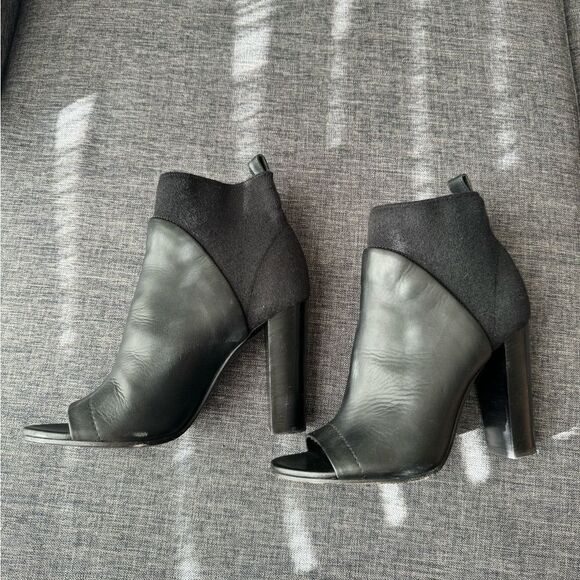 Vince Aren' Open Toe Bootie Size 7 - Picture 11 of 13